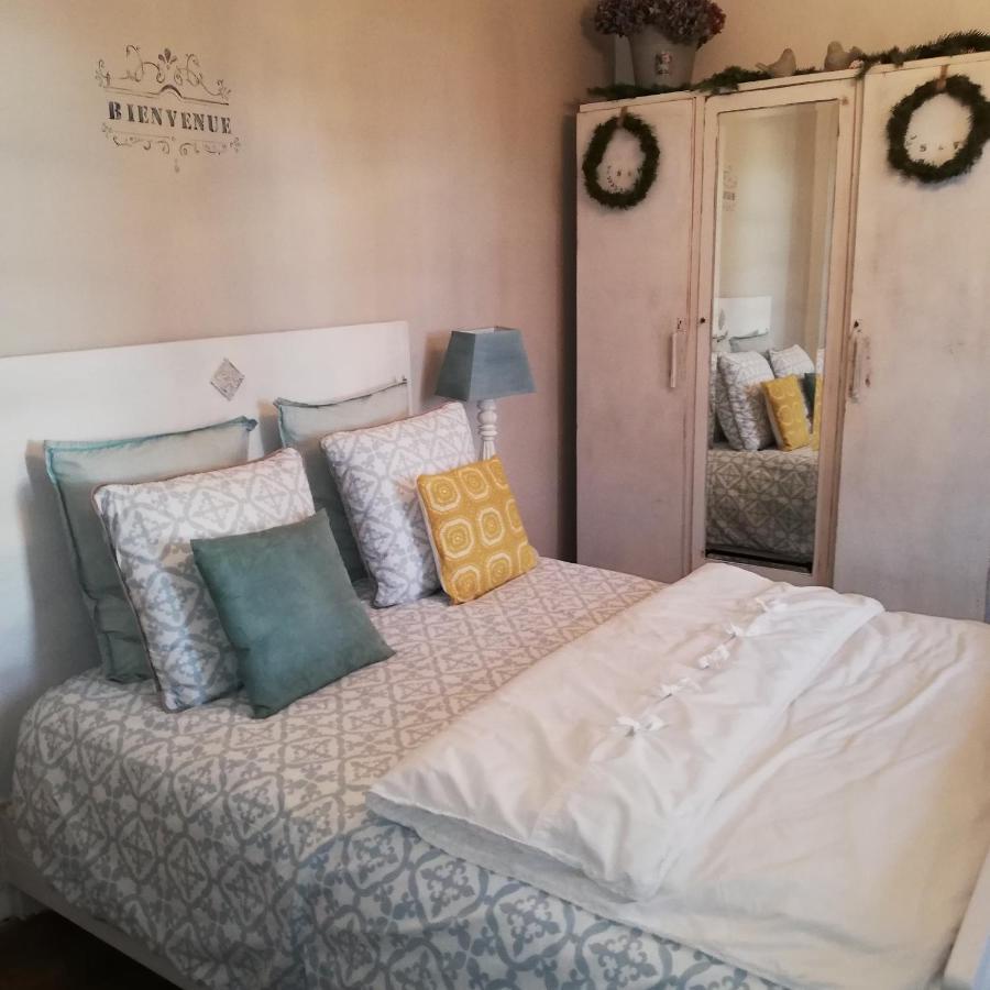 Chambre D'Hote Equestre Au Petit Bonheur Chateldon エクステリア 写真