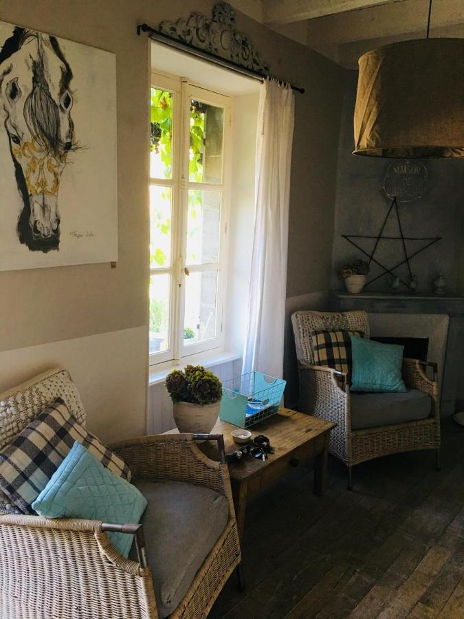 Chambre D'Hote Equestre Au Petit Bonheur Chateldon エクステリア 写真