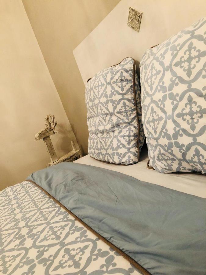 Chambre D'Hote Equestre Au Petit Bonheur Chateldon エクステリア 写真